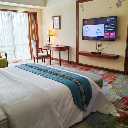 Gladden Hotel Jiangmen Esterno foto
