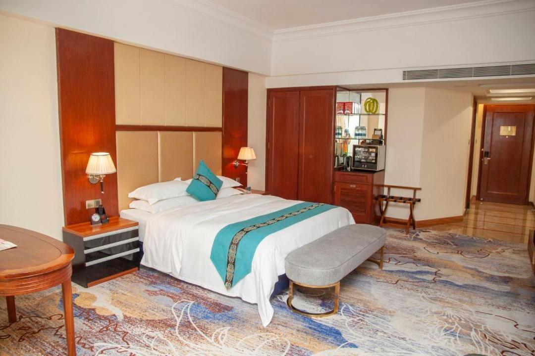 Gladden Hotel Jiangmen Esterno foto